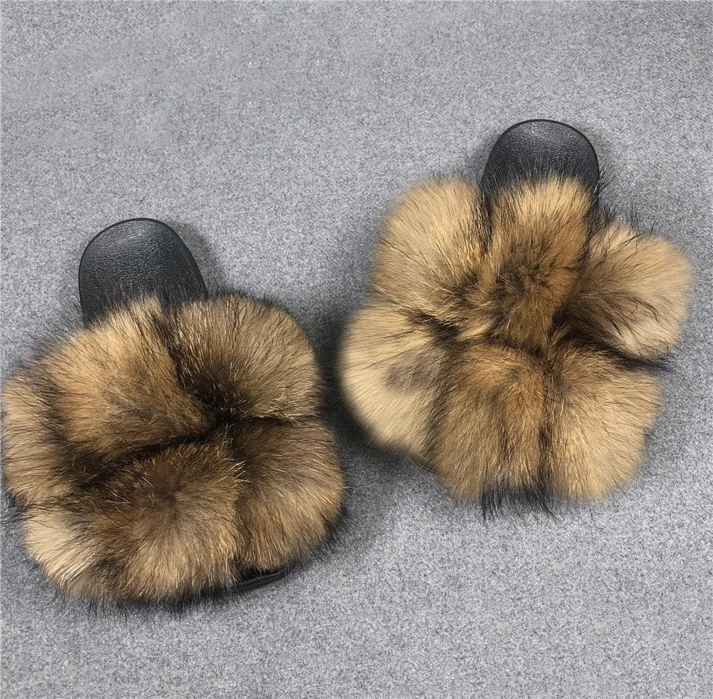 Pom Pom fur sliders